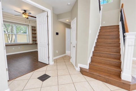 House in Orlando, Florida 4 bedrooms, 305 sq.m. № 2410064 - photo 21
