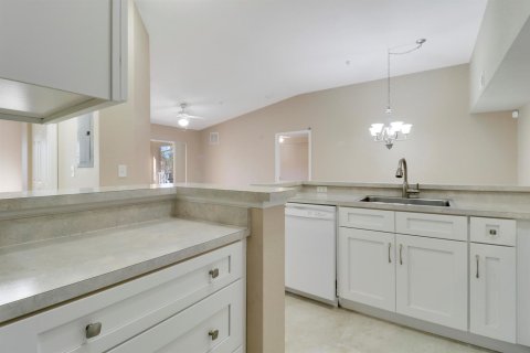 Copropriété à louer à Port St. Lucie, Floride: 2 chambres, 95.97 m2 № 2422335 - photo 10