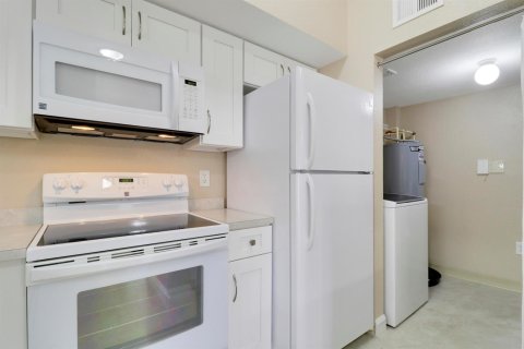 Copropriété à louer à Port St. Lucie, Floride: 2 chambres, 95.97 m2 № 2422335 - photo 9