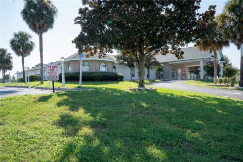 House in Ocala, Florida 2 bedrooms, 109.81 sq.m. № 1917043 - photo 28