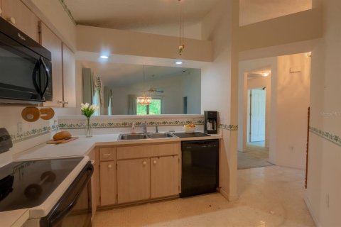House in Ocala, Florida 2 bedrooms, 109.81 sq.m. № 1917043 - photo 7