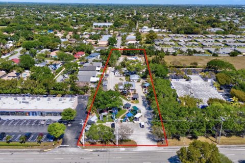 Commercial property in Delray Beach, Florida № 2266223