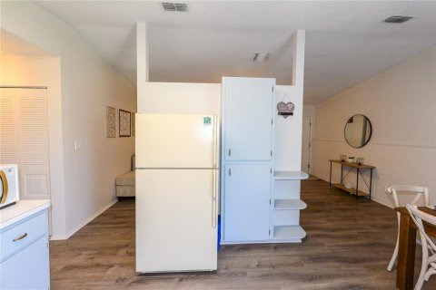 Villa ou maison à louer à Englewood, Floride: 2 chambres, 84.73 m2 № 1866279 - photo 13