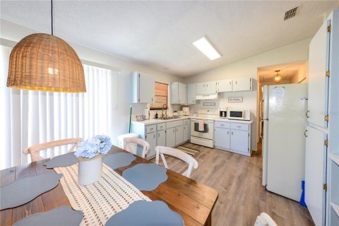 Villa ou maison à louer à Englewood, Floride: 2 chambres, 84.73 m2 № 1866279 - photo 14