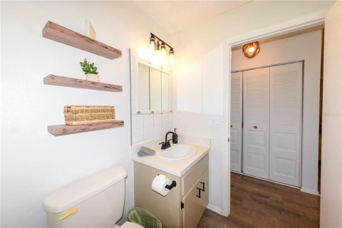 Villa ou maison à louer à Englewood, Floride: 2 chambres, 84.73 m2 № 1866279 - photo 24