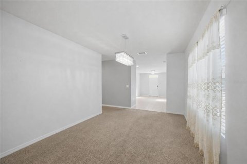 Villa ou maison à vendre à Wesley Chapel, Floride: 3 chambres, 140.84 m2 № 2415155 - photo 6