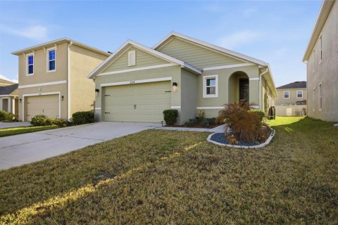 Villa ou maison à vendre à Wesley Chapel, Floride: 3 chambres, 140.84 m2 № 2415155 - photo 2