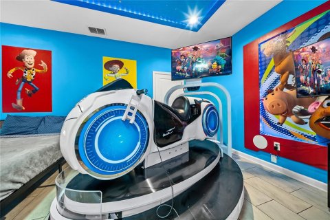 Casa en venta en Kissimmee, Florida, 8 dormitorios, 398.46 m2 № 2228229 - foto 4