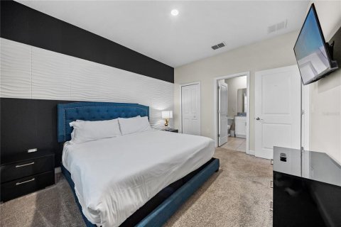 Casa en venta en Kissimmee, Florida, 8 dormitorios, 398.46 m2 № 2228229 - foto 16