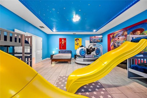 Casa en venta en Kissimmee, Florida, 8 dormitorios, 398.46 m2 № 2228229 - foto 6