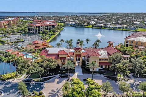 Copropriété à vendre à Punta Gorda, Floride: 2 chambres, 137.96 m2 № 2302995 - photo 2