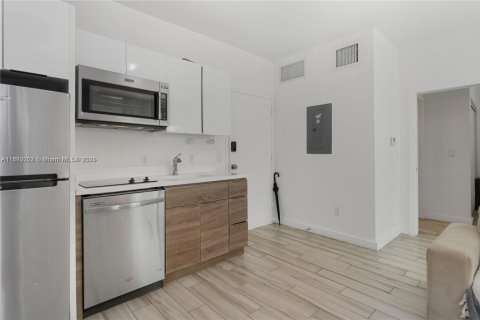 Copropriété à vendre à Miami Beach, Floride: 1 chambre, 41.16 m2 № 2183589 - photo 4