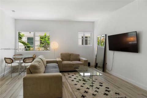 Copropriété à vendre à Miami Beach, Floride: 1 chambre, 41.16 m2 № 2183589 - photo 20