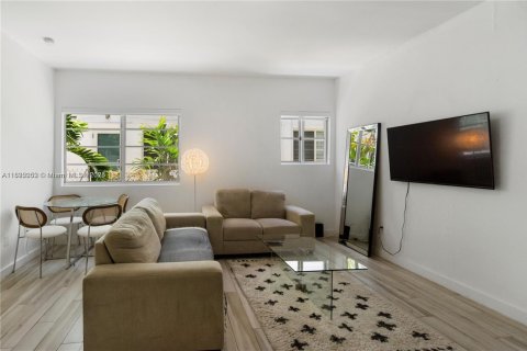 Condo à Miami Beach, Floride, 1 chambre  № 2183589