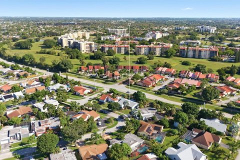 House in Lauderhill, Florida 3 bedrooms, 154.78 sq.m. № 1956229 - photo 28