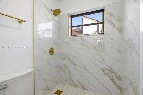 House in Lauderhill, Florida 3 bedrooms, 154.78 sq.m. № 1956229 - photo 14