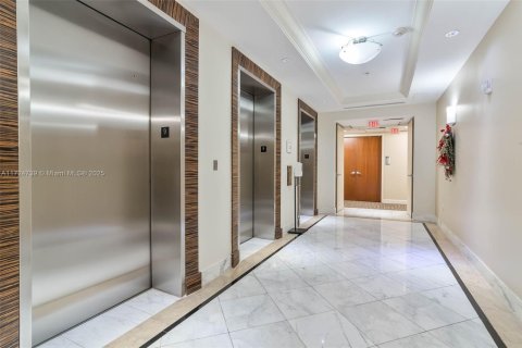 Commercial property in Coral Gables, Florida № 1479762 - photo 19