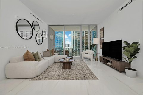 Condo in Miami, Florida, 2 bedrooms  № 1888889 - photo 17