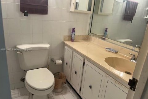 Condo in Sunny Isles Beach, Florida, 1 bedroom  № 1974432 - photo 7