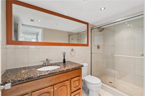 Купить кондоминиум в Майами, Флорида 2 спальни, 113.53м2, № 2089419 - фото 19