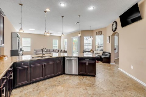 House in New Smyrna Beach, Florida 4 bedrooms, 254.37 sq.m. № 1816036 - photo 17