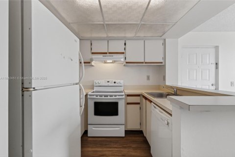 Condo in West Palm Beach, Florida, 1 bedroom  № 1836695 - photo 18
