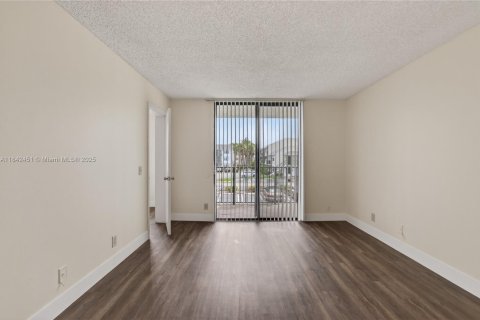 Condo in West Palm Beach, Florida, 1 bedroom  № 1836695 - photo 26
