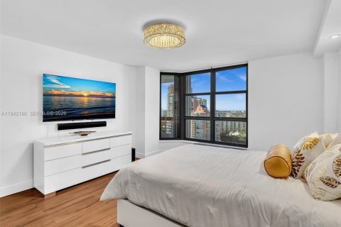 Condo in Aventura, Florida, 2 bedrooms  № 2000931 - photo 18