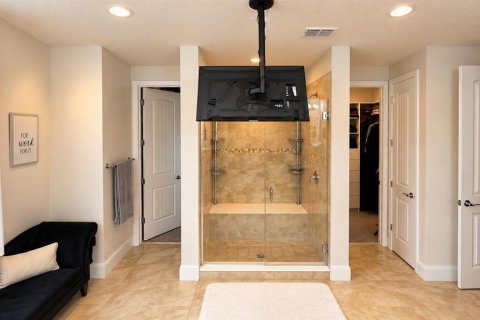 House in Orlando, Florida 4 bedrooms, 385.54 sq.m. № 2403654 - photo 28