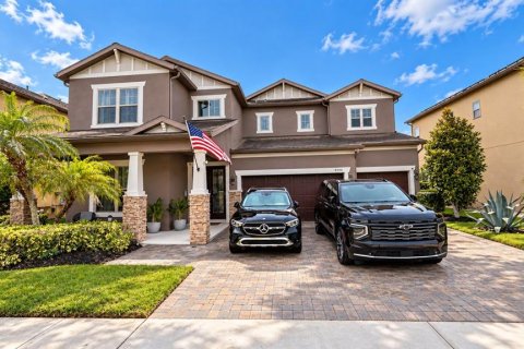 House in Orlando, Florida 4 bedrooms, 385.54 sq.m. № 2403654