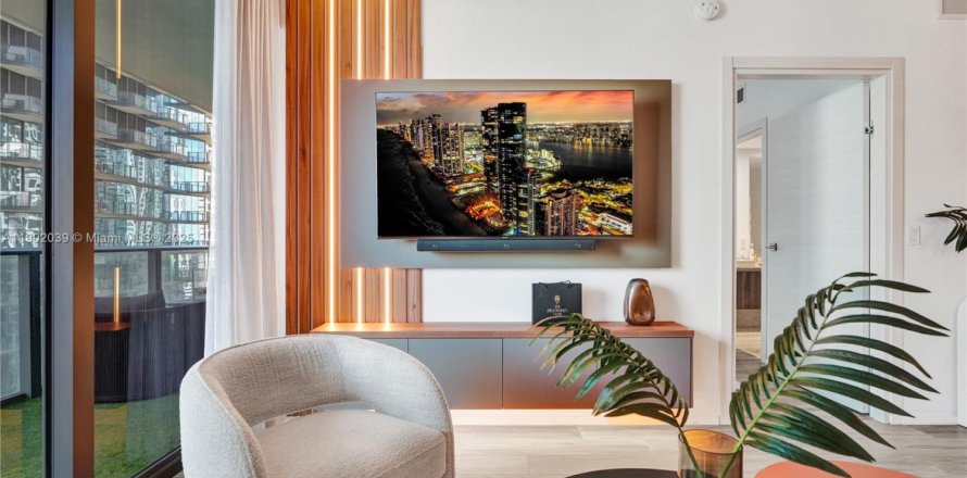 Condominio en Miami, Florida, 1 dormitorio  № 1953585