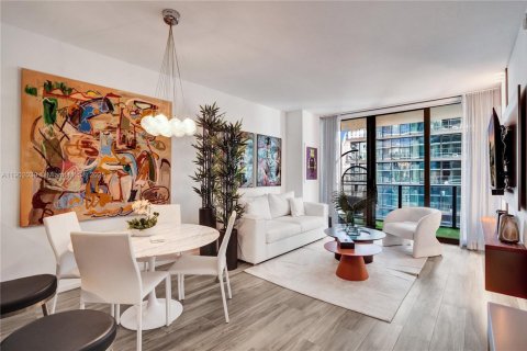 Condominio en alquiler en Miami, Florida, 1 dormitorio, 80.45 m2 № 1953585 - foto 20