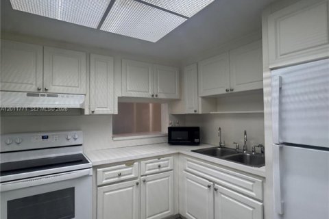 Copropriété à vendre à Miami, Floride: 1 chambre, 72.28 m2 № 2075389 - photo 22