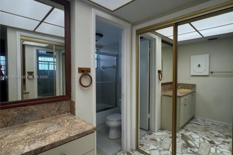 Copropriété à vendre à Miami, Floride: 1 chambre, 72.28 m2 № 2075389 - photo 10