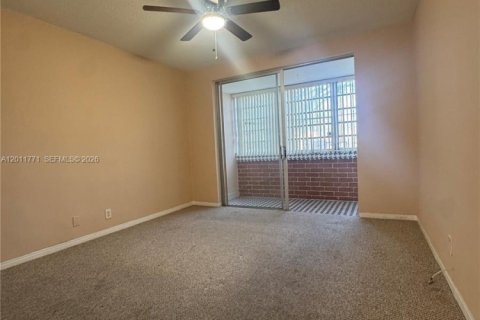 Copropriété à vendre à Miami, Floride: 1 chambre, 72.28 m2 № 2075389 - photo 9
