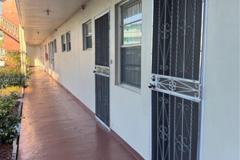 Copropriété à vendre à Miami, Floride: 1 chambre, 72.28 m2 № 2075389 - photo 26
