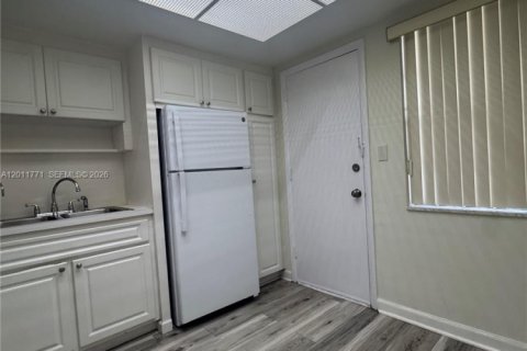 Copropriété à vendre à Miami, Floride: 1 chambre, 72.28 m2 № 2075389 - photo 5