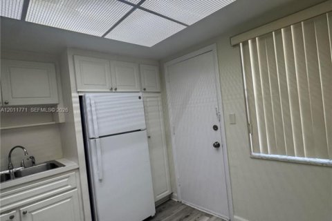 Copropriété à vendre à Miami, Floride: 1 chambre, 72.28 m2 № 2075389 - photo 21