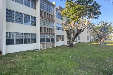 Condo in Miami, Florida, 1 bedroom  № 2075389