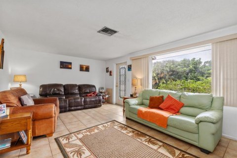Villa ou maison à vendre à Punta Gorda, Floride: 3 chambres, 93.37 m2 № 2358327 - photo 7