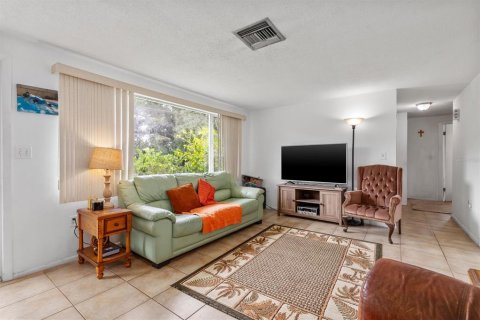 Villa ou maison à vendre à Punta Gorda, Floride: 3 chambres, 93.37 m2 № 2358327 - photo 9