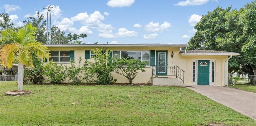 Villa ou maison à Punta Gorda, Floride 3 chambres, 93.37 m2 № 2358327