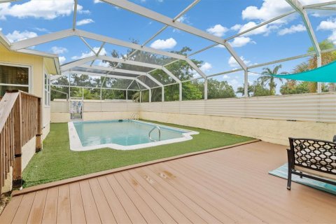 Villa ou maison à vendre à Punta Gorda, Floride: 3 chambres, 93.37 m2 № 2358327 - photo 3