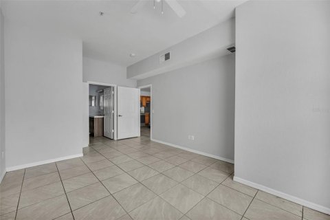 Condominio en venta en Kissimmee, Florida, 3 dormitorios, 120.4 m2 № 1608379 - foto 13