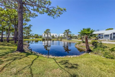Condo in Englewood, Florida, 2 bedrooms  № 1869400 - photo 29