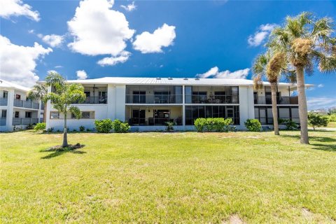 Condo in Englewood, Florida, 2 bedrooms  № 1869400 - photo 25