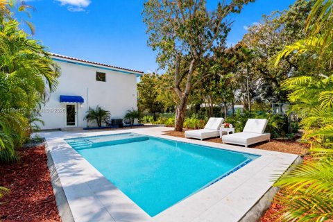 Villa ou maison à louer à Miami, Floride: 4 chambres, 232.26 m2 № 2046695 - photo 10