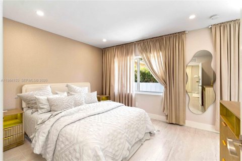 Villa ou maison à louer à Miami, Floride: 4 chambres, 232.26 m2 № 2046695 - photo 21