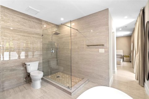 Villa ou maison à louer à Miami, Floride: 4 chambres, 232.26 m2 № 2046695 - photo 28
