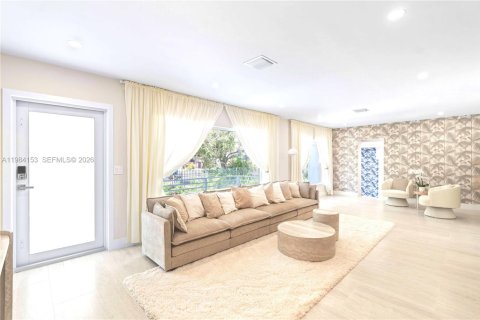 Villa ou maison à louer à Miami, Floride: 4 chambres, 232.26 m2 № 2046695 - photo 12